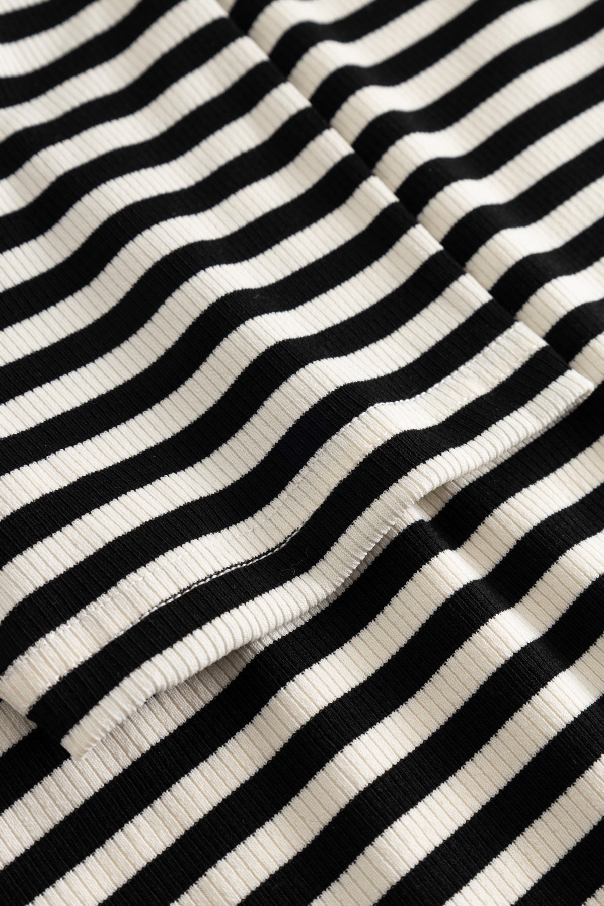 Lizzy Top Ivory Black Stripe