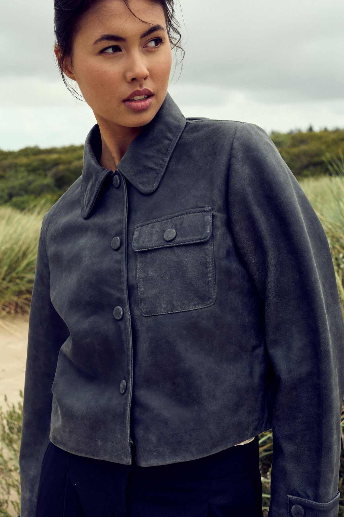 Noellas Katrenna Jacket Dark Grey Wash. Køb Jakker hos www.noellafashion.dk