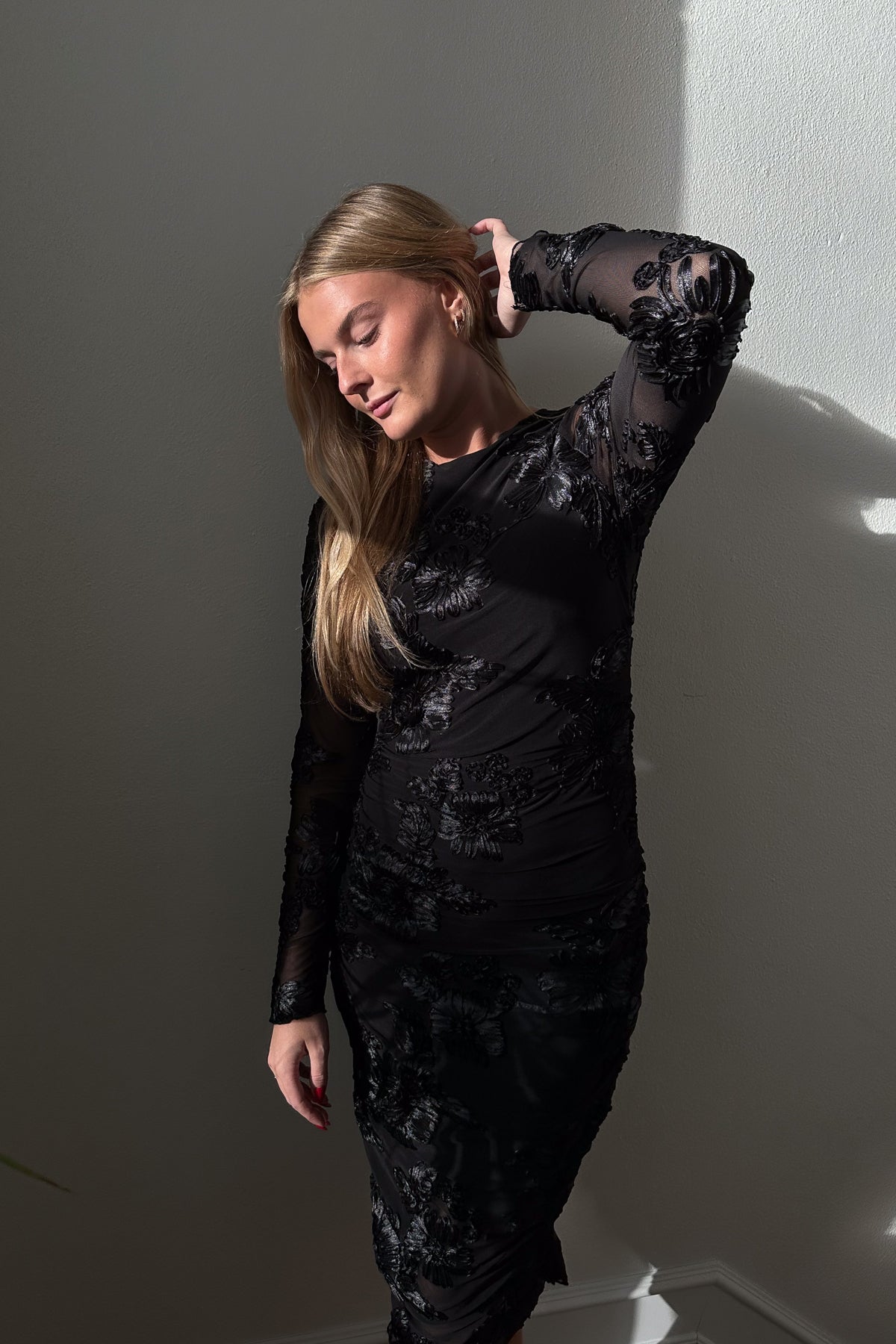 Noellas Lavinia L/S Dress Black. Køb Kjoler hos www.noellafashion.dk
model_170_S